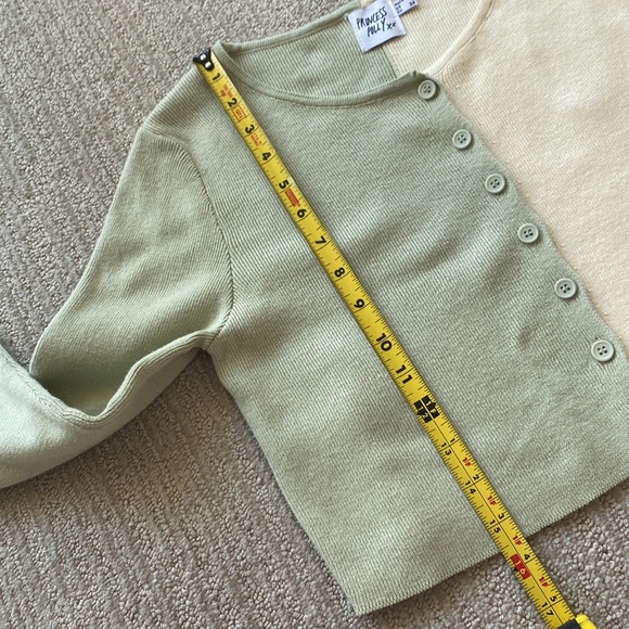 HOST PICK 🌺🌺 PRINCESS POLLY SWEATER 🎉🎉 - Picture 6 of 10